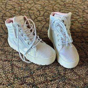 BRAND NEW Glitter Sketcher High tops